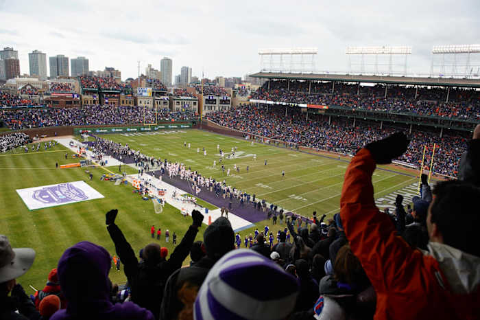 2010-1120-Illinois-Northwestern-football-Wrigley-Field-opof-105638.jpg